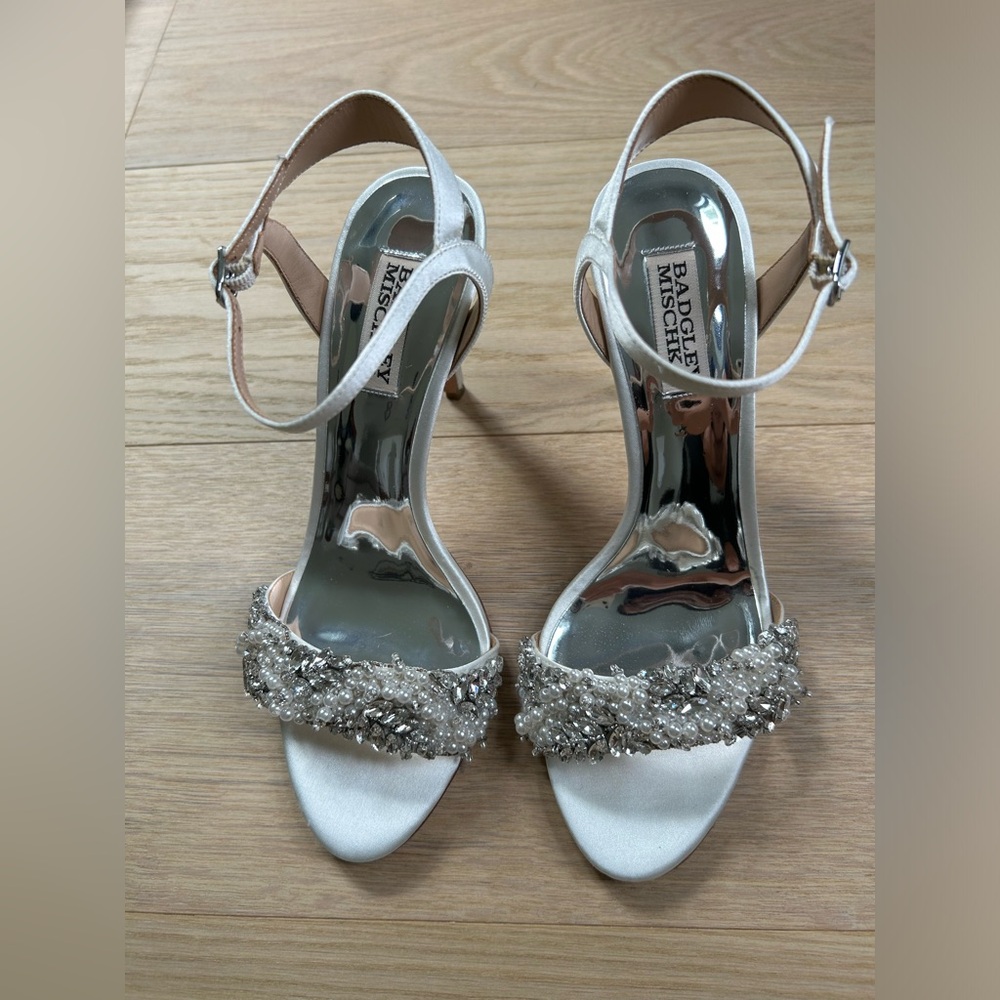 Badgley Mischka White Rhinestone & Pearl Heels